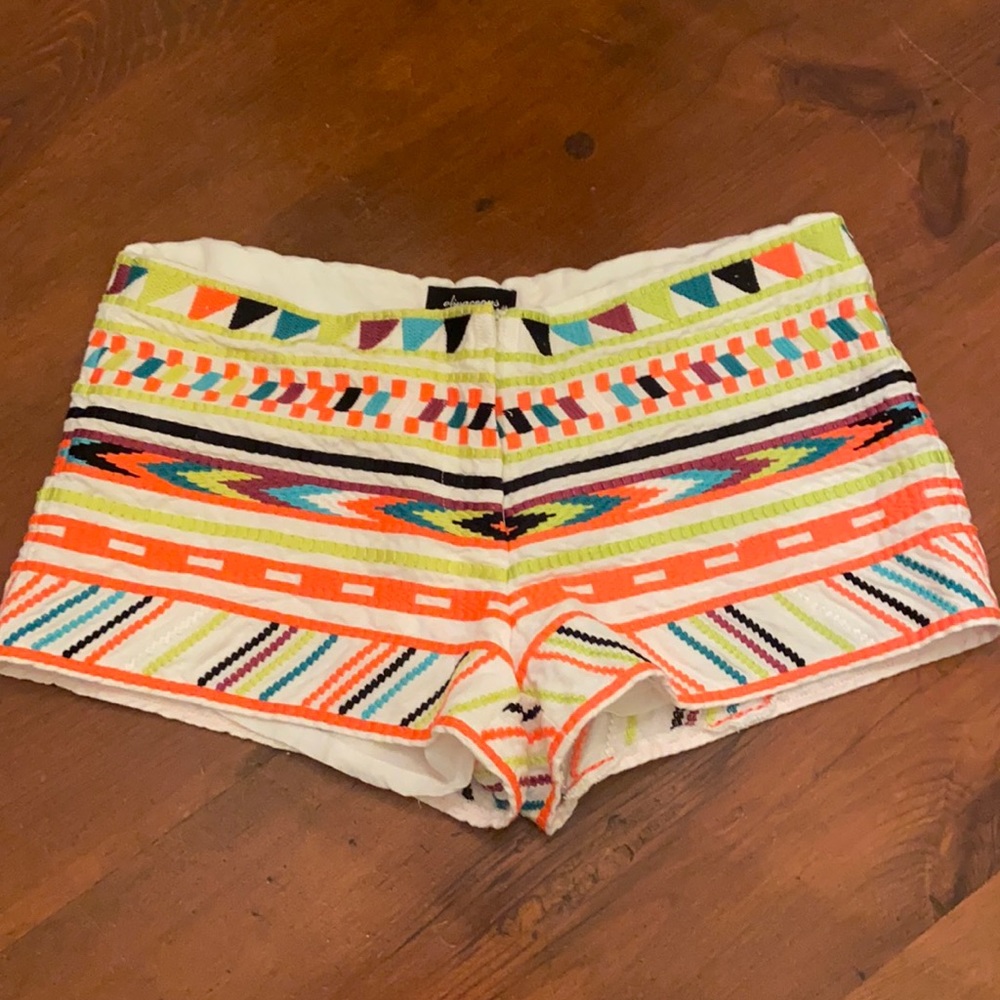 Embroidered Olivaceous 3.5 shorts